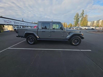2022 Jeep Gladiator Overland