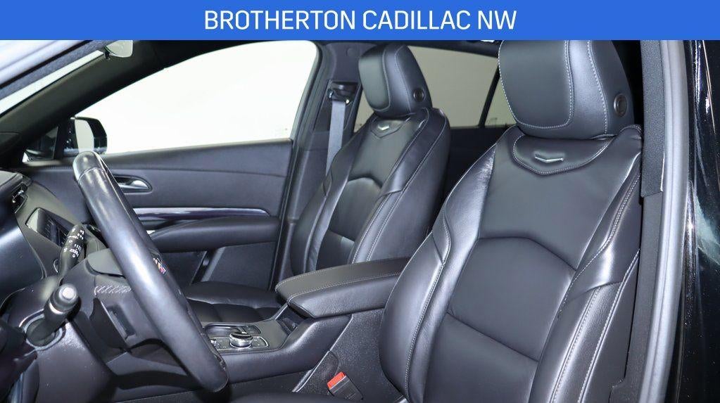 2023 Cadillac XT4 Luxury