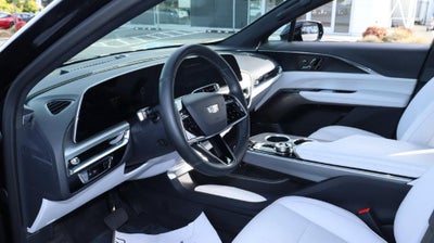2024 Cadillac LYRIQ Luxury 1