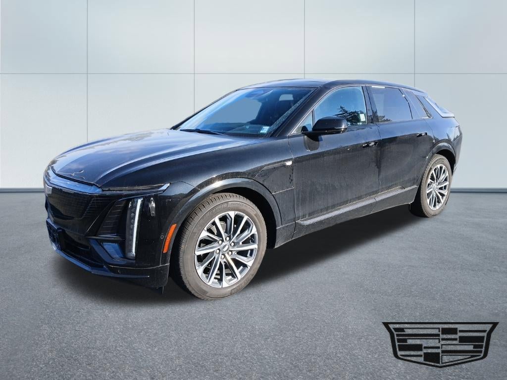 2024 Cadillac LYRIQ Sport 2
