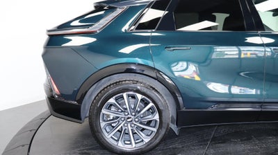 2024 Cadillac LYRIQ Sport 2
