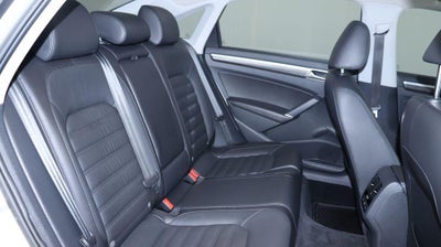 2018 Volkswagen Passat 2.0T SEL Premium