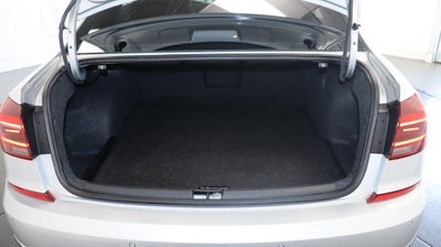 2018 Volkswagen Passat 2.0T SEL Premium