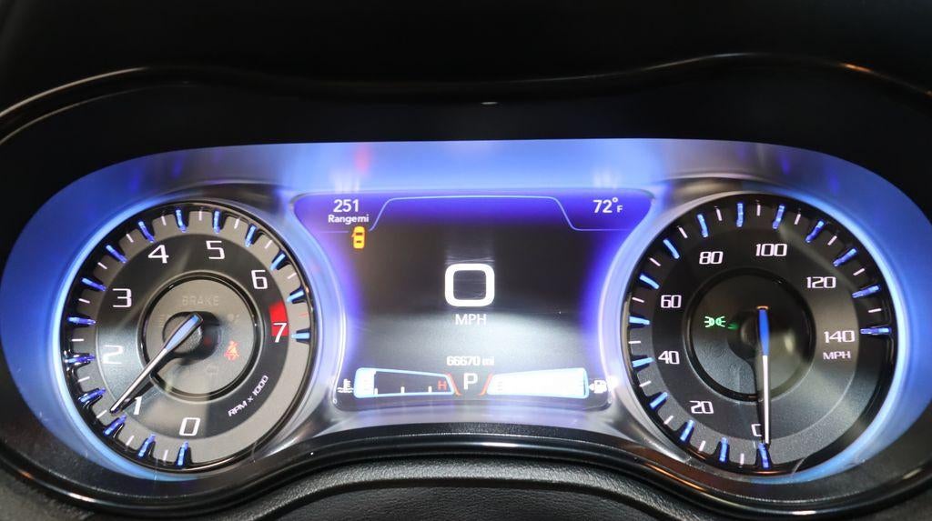 2023 Chrysler 300 S