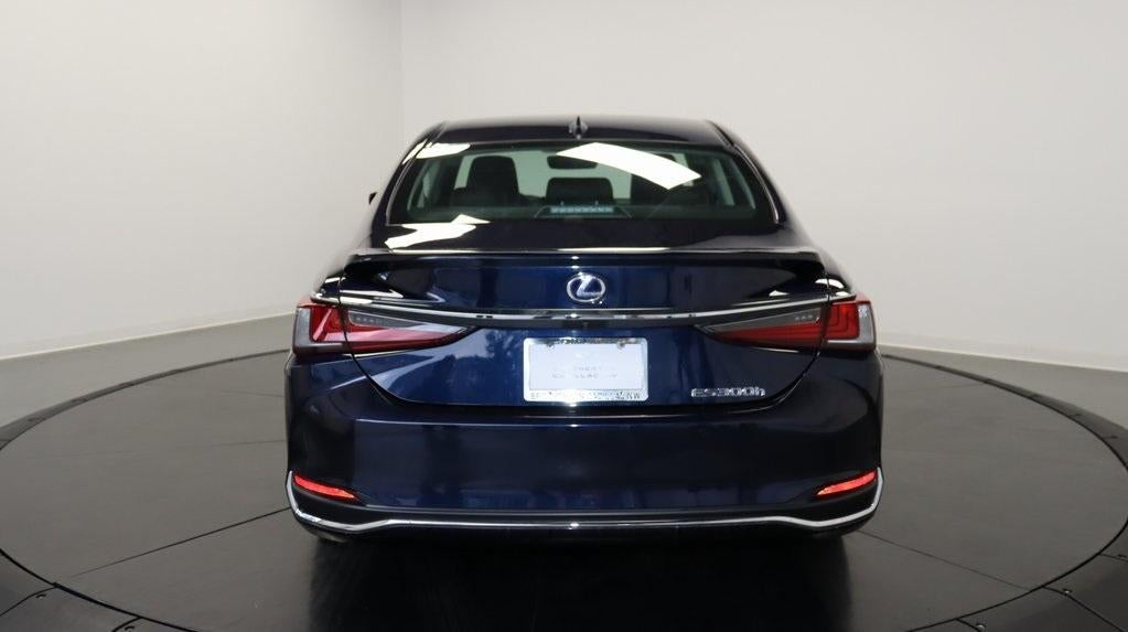 2020 Lexus ES 300h Luxury