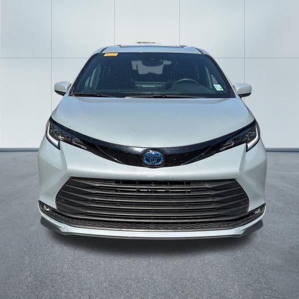 2025 Toyota Sienna Woodland Edition