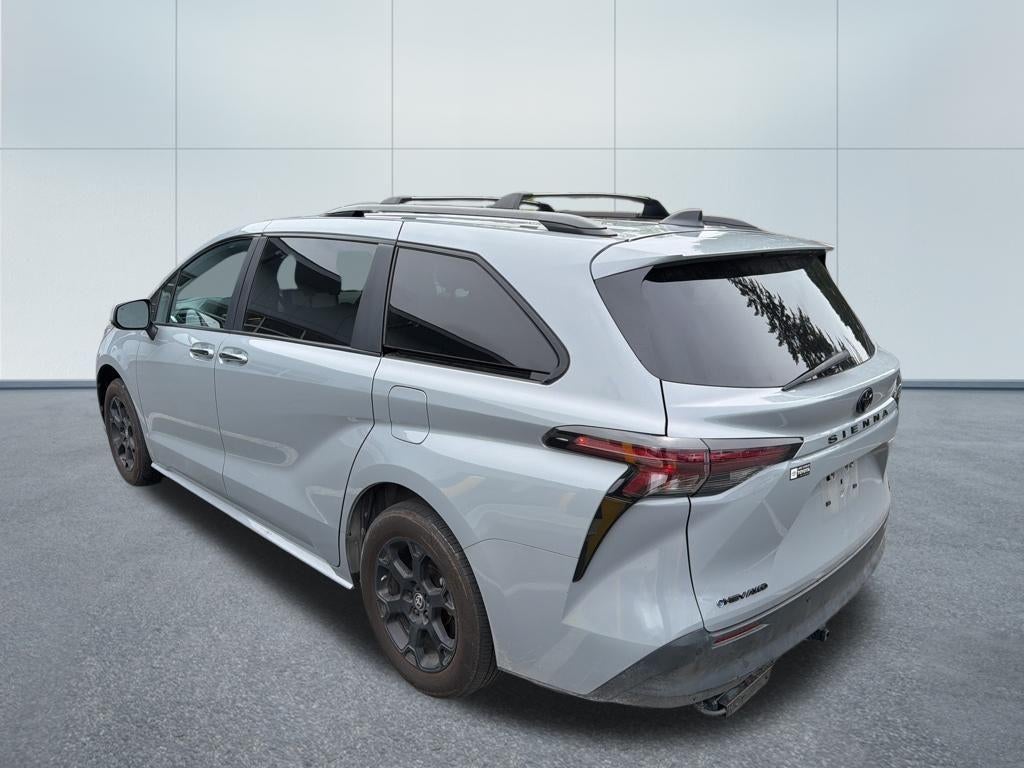 2025 Toyota Sienna Woodland Edition