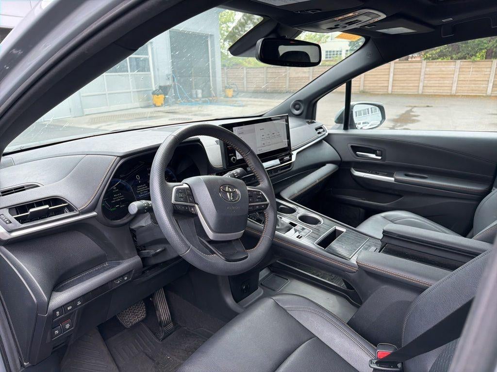 2025 Toyota Sienna Woodland Edition