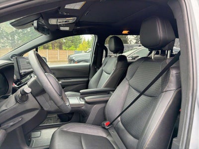 2025 Toyota Sienna Woodland Edition