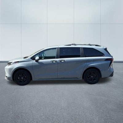 2025 Toyota Sienna Woodland Edition