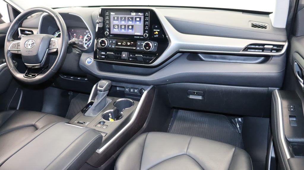 2020 Toyota Highlander Base