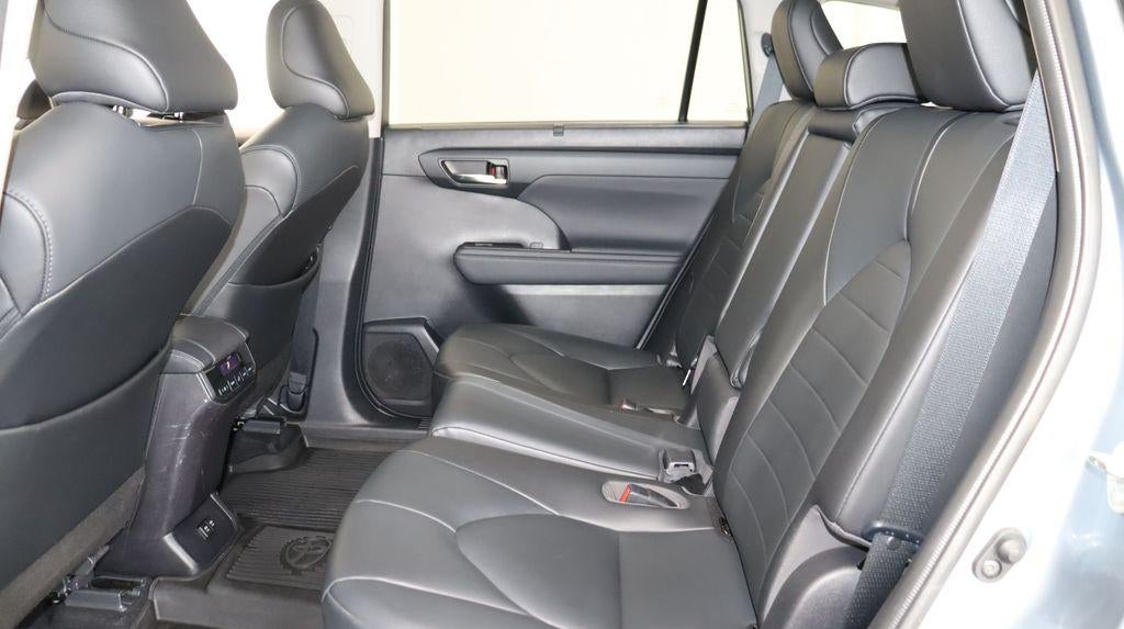 2020 Toyota Highlander Base
