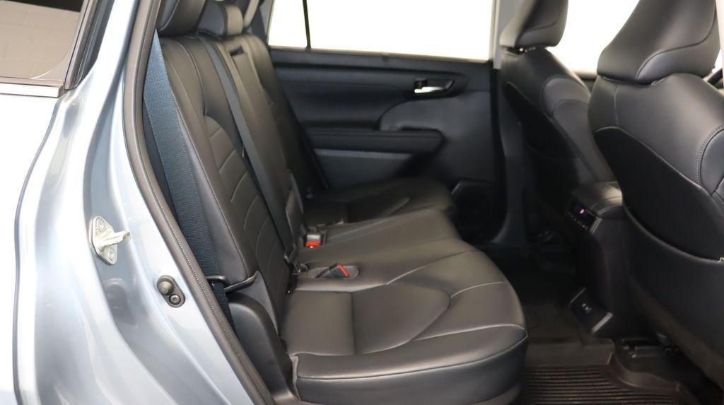 2020 Toyota Highlander Base