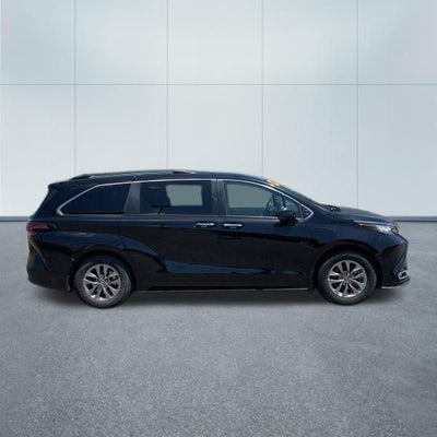 2022 Toyota Sienna XLE