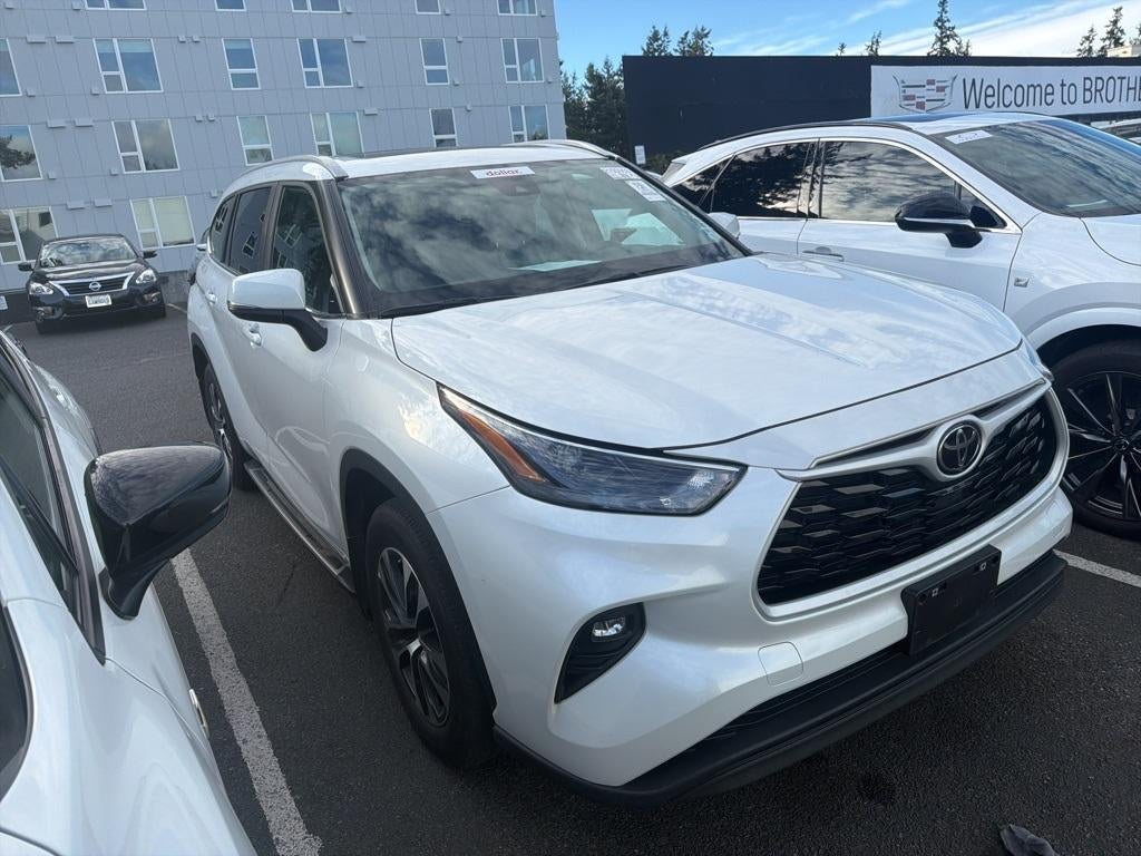 2024 Toyota Highlander XLE