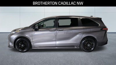2023 Toyota Sienna LE