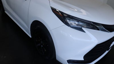 2024 Toyota Sienna LE AWD