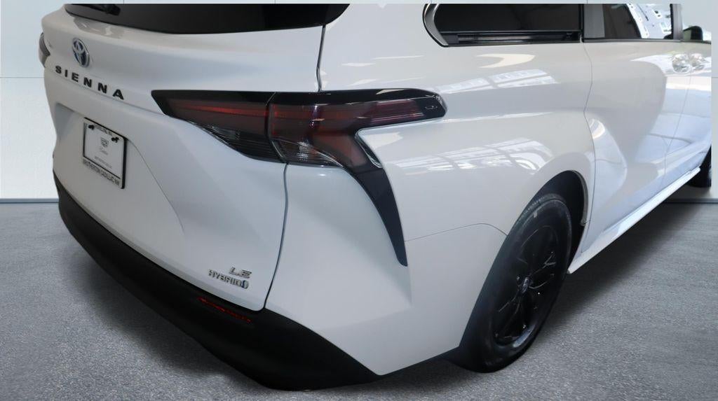 2024 Toyota Sienna LE AWD