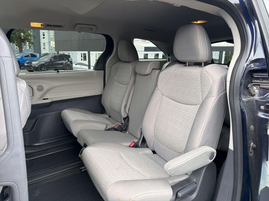 2024 Toyota Sienna LE AWD