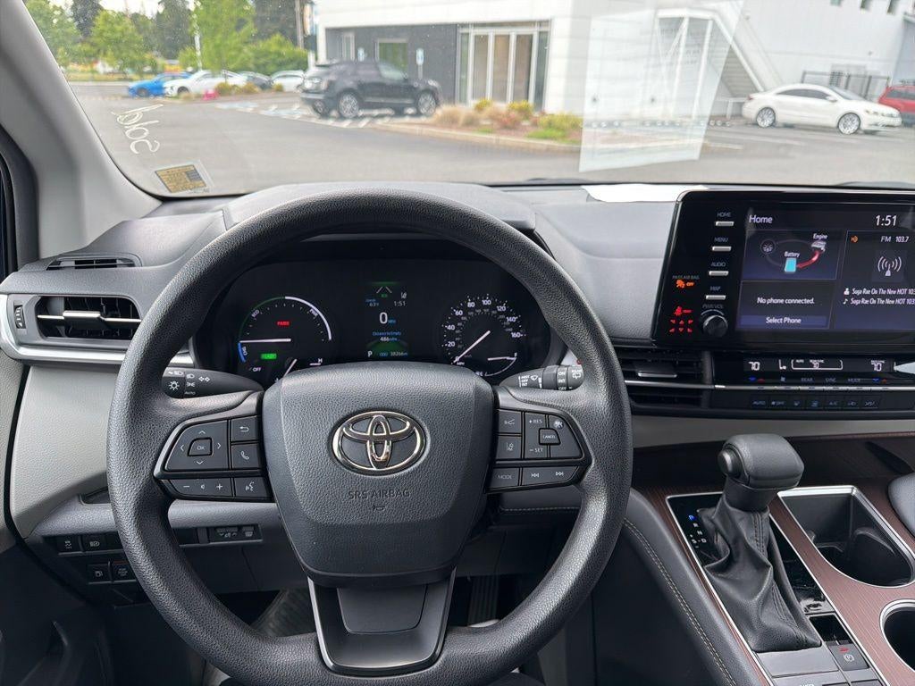 2024 Toyota Sienna LE AWD
