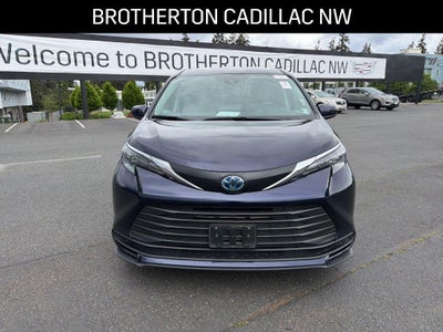 2024 Toyota Sienna LE AWD