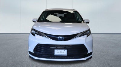 2024 Toyota Sienna LE