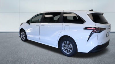 2024 Toyota Sienna LE