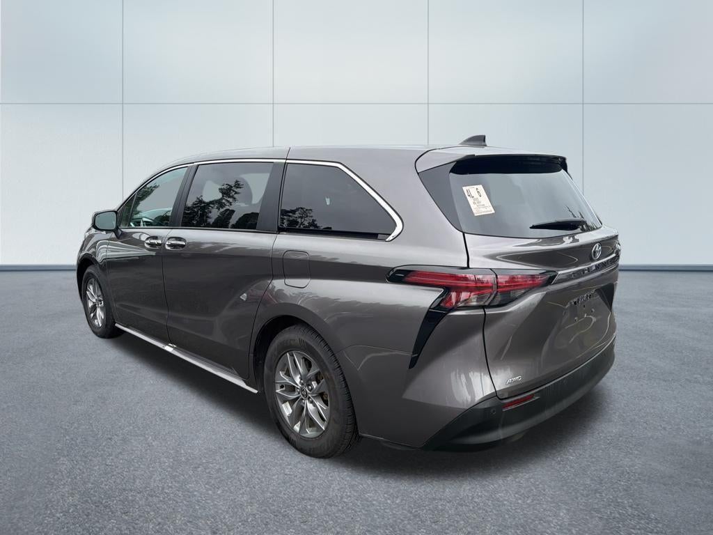 2022 Toyota Sienna XLE
