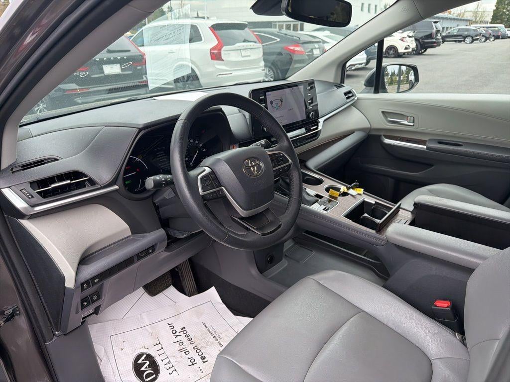 2022 Toyota Sienna XLE
