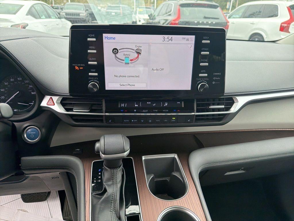 2022 Toyota Sienna XLE