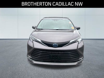 2022 Toyota Sienna XLE
