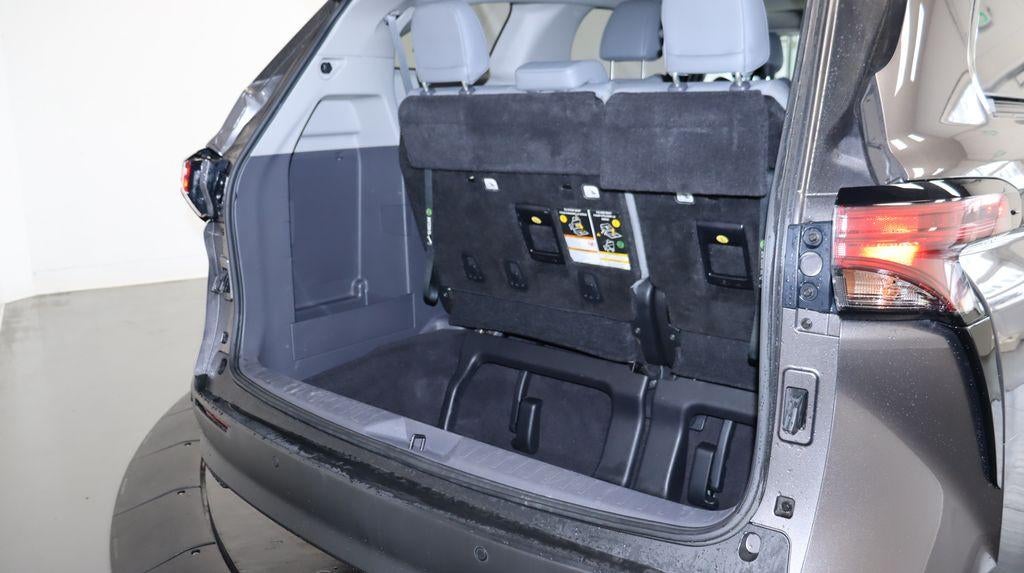 2022 Toyota Sienna XLE