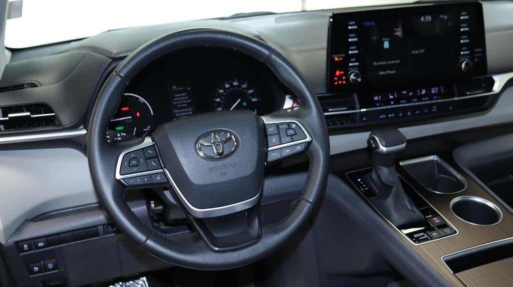 2022 Toyota Sienna XLE