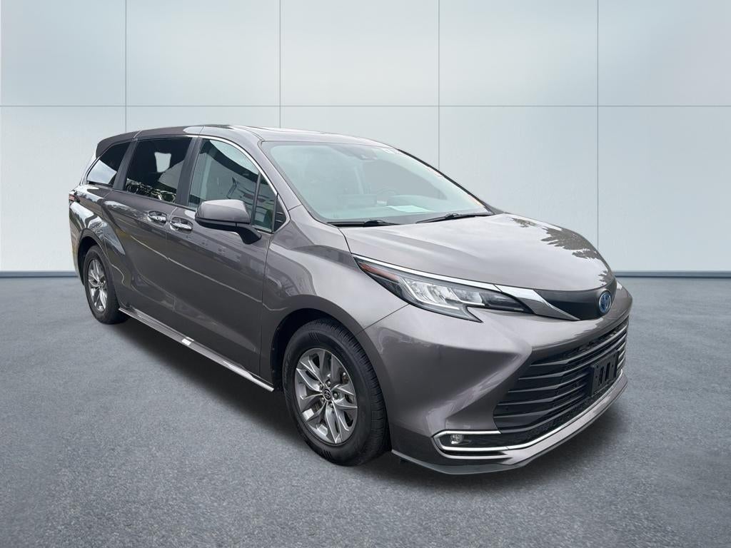 2022 Toyota Sienna XLE