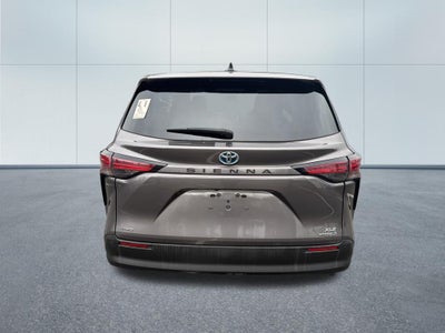2022 Toyota Sienna XLE