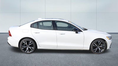 2024 Volvo S60 B5 Plus Dark Theme