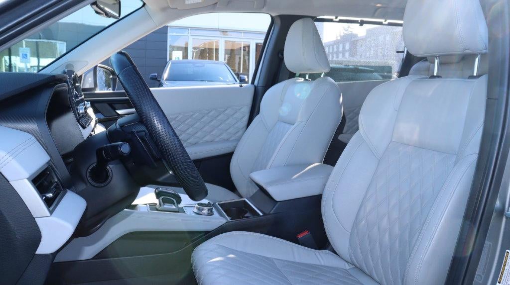 2023 Mitsubishi Outlander SEL