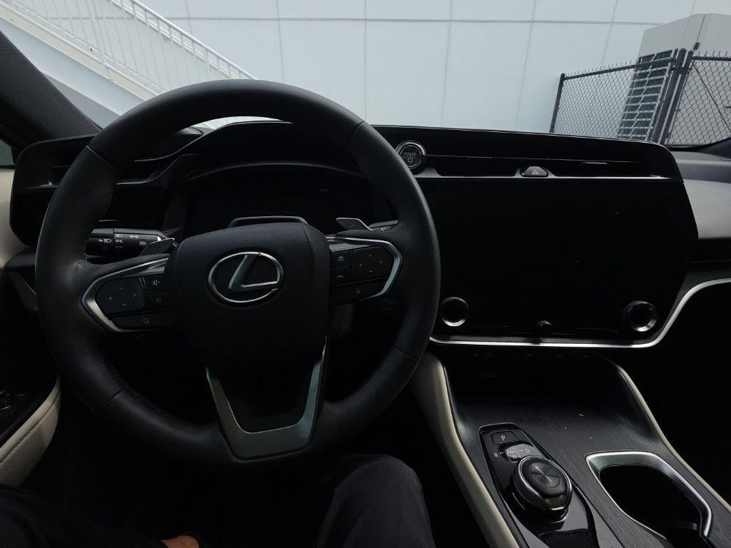 2023 Lexus RZ 450e Luxury