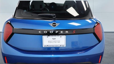 2025 MINI Hardtop 2 Door Iconic