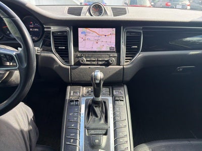 2017 Porsche Macan Base