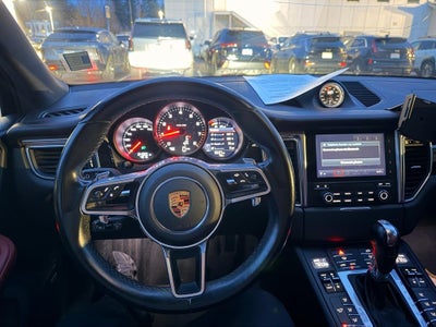 2018 Porsche Macan Base