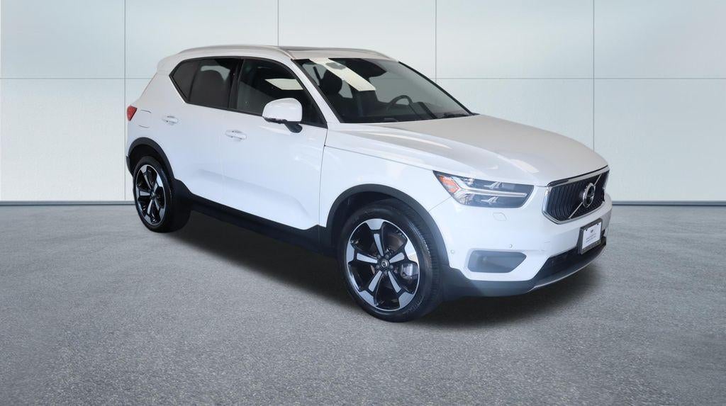 2019 Volvo XC40 Momentum