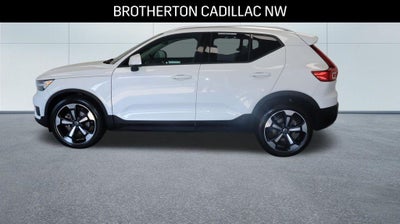 2019 Volvo XC40 Momentum
