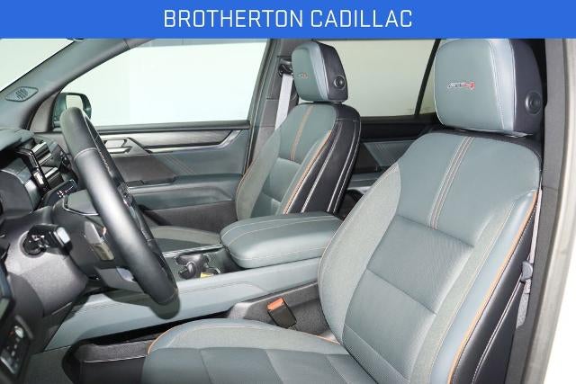 2025 GMC Acadia AWD AT4
