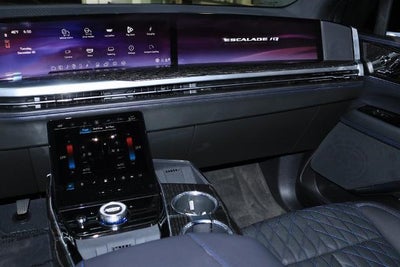 2025 Cadillac ESCALADE IQ Sport 1