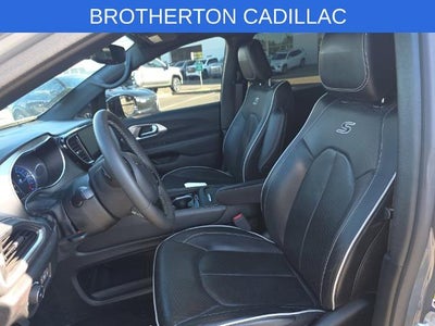 2023 Chrysler Pacifica Hybrid Limited