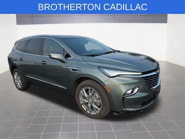 2022 Buick Enclave Essence