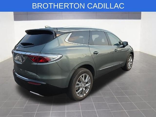 2022 Buick Enclave Essence