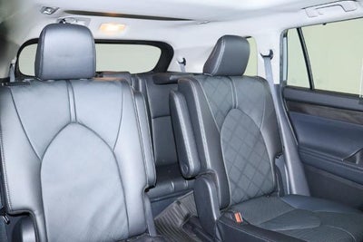 2024 Toyota Highlander Hybrid Platinum