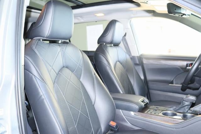 2024 Toyota Highlander Hybrid Platinum